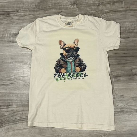 Comfort Colors Other - Graphic t-shirt custom made size small